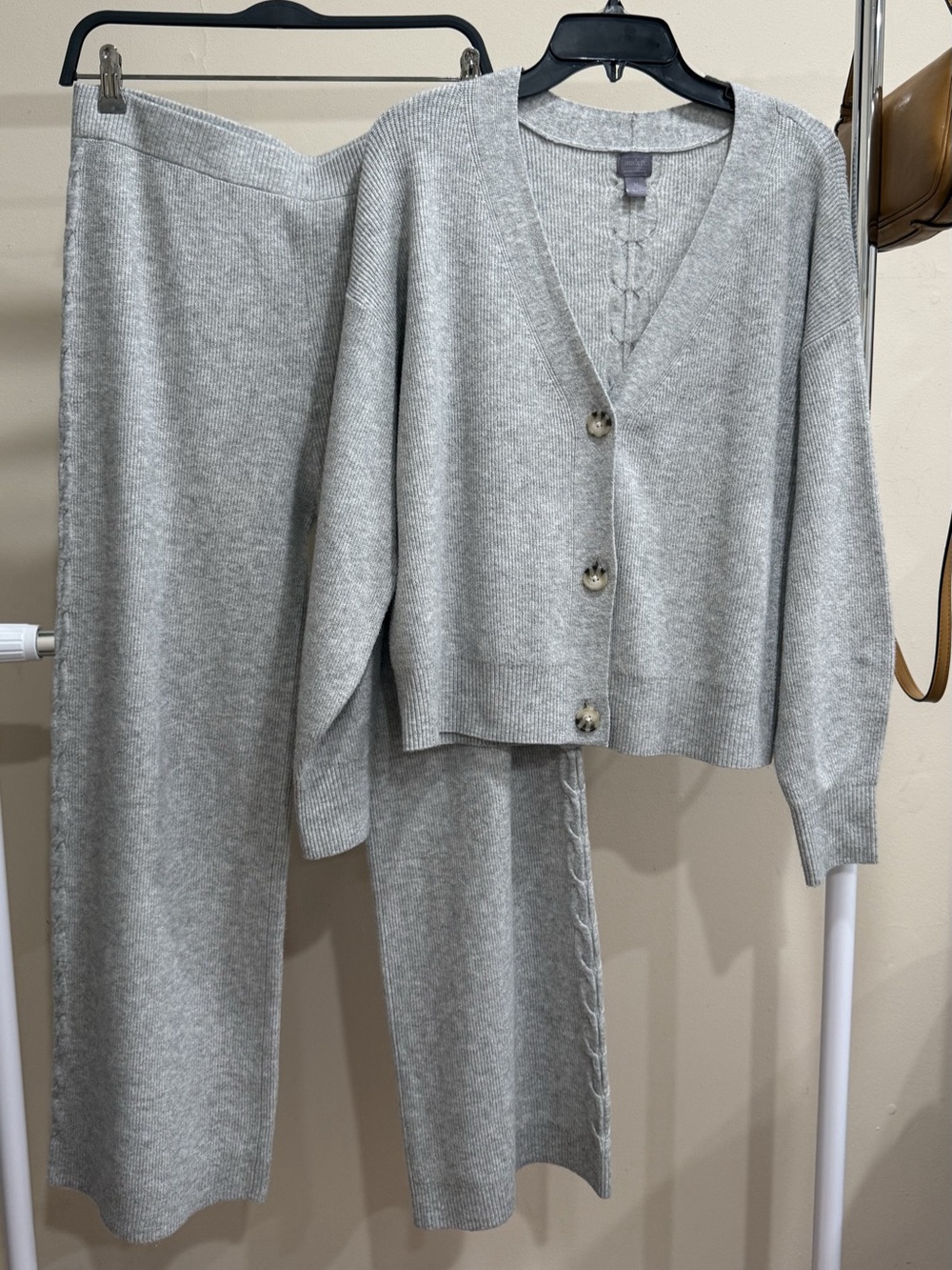 Auden Luxury Collection Gray Knit Lounge Set